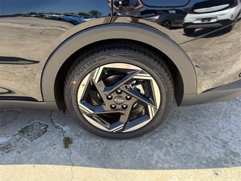 New 2025 Kia K4 EX image 32