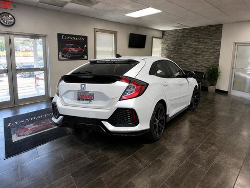 Used 2018 Honda Civic Sport image 6