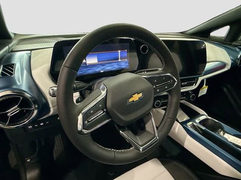 New 2026 Chevrolet Equinox EV LT image 12