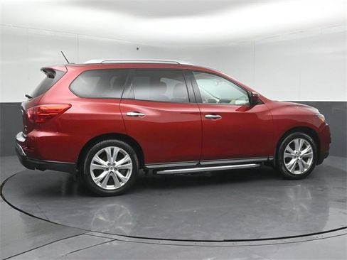 Used 2018 Nissan Pathfinder SL w/ SL Premium Package image 4