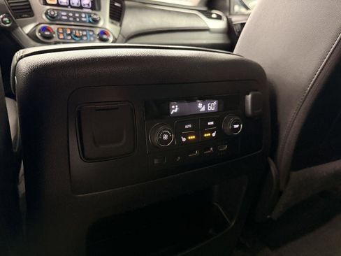 Used 2017 Chevrolet Suburban Premier image 32