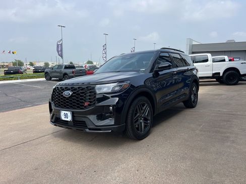 New 2026 Ford Explorer ST AWD/4WD image 4