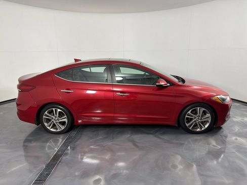 Used 2017 Hyundai Elantra Limited w/ Limited Ultimate Package 09 FWD image 4