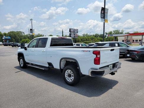 Used 2025 Chevrolet Silverado 2500 LT w/ Safety Package AWD/4WD image 4