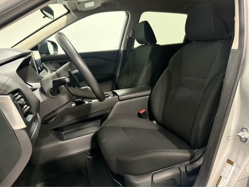 Used 2024 Nissan Rogue S AWD/4WD image 13