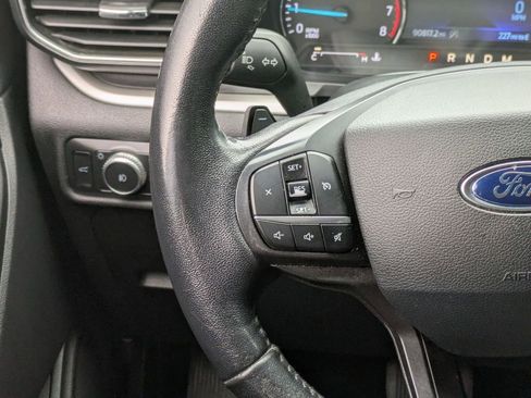 Used 2020 Ford Explorer XLT w/ Equipment Group 202A image 13