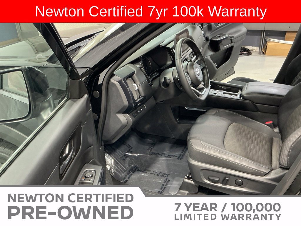 Used 2025 Nissan Pathfinder SV FWD image 7