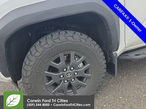 Used 2025 Toyota 4Runner SR5 image 22