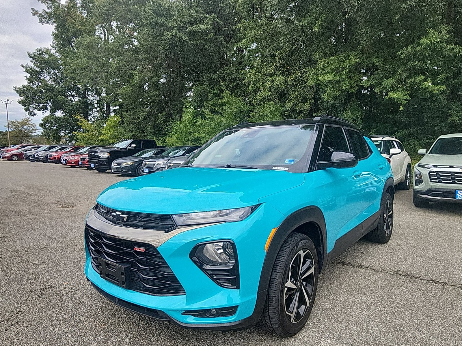 Used 2021 Chevrolet TrailBlazer RS w/ Sun and Liftgate Package AWD/4WD image 1