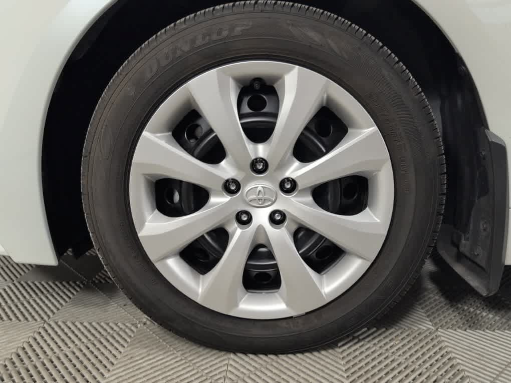 Used 2026 Toyota Corolla LE FWD image 15