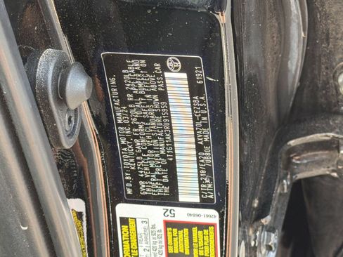 Used 2024 Toyota Camry SE FWD image 28
