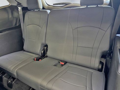 Used 2021 Buick Enclave Essence w/ Sport Touring Edition image 21