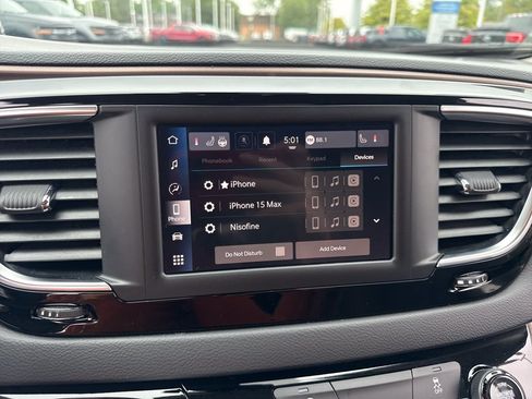 Used 2023 Chrysler Voyager LX FWD image 28