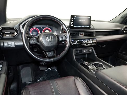 Used 2025 Honda Pilot Black Edition image 7