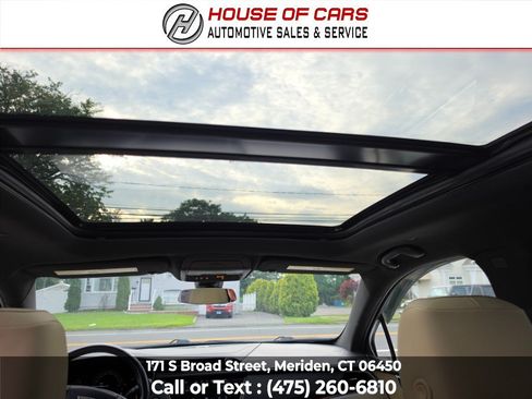 Used 2017 Cadillac XT5 Premium Luxury AWD/4WD image 23