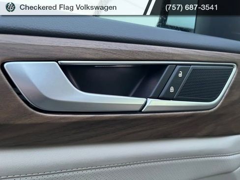 New 2026 Volkswagen Atlas SE image 19