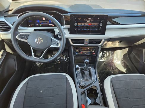 New 2026 Volkswagen Taos SE AWD/4WD image 16