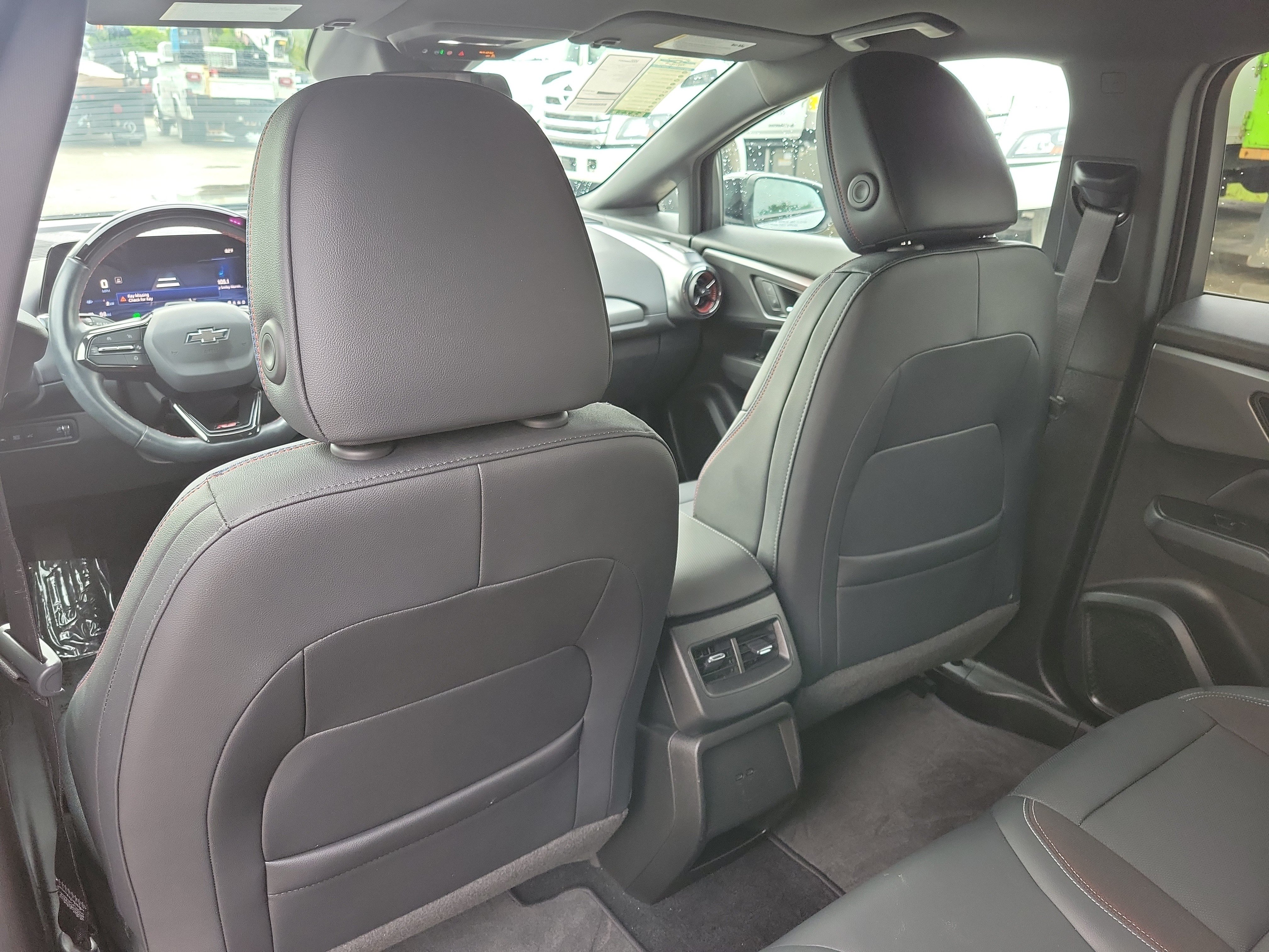 Used 2024 Chevrolet Equinox EV RS FWD image 15
