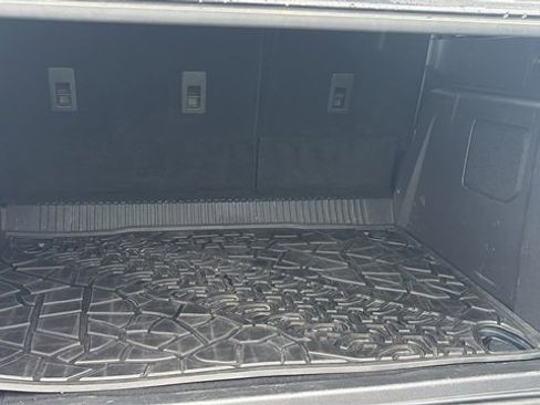 Used 2023 Ford Bronco Wildtrak image 25