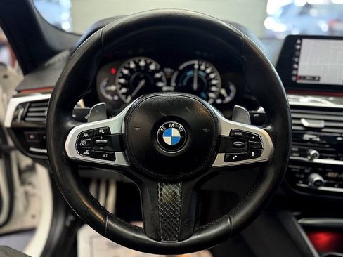 Used 2018 BMW 530e RWD image 8
