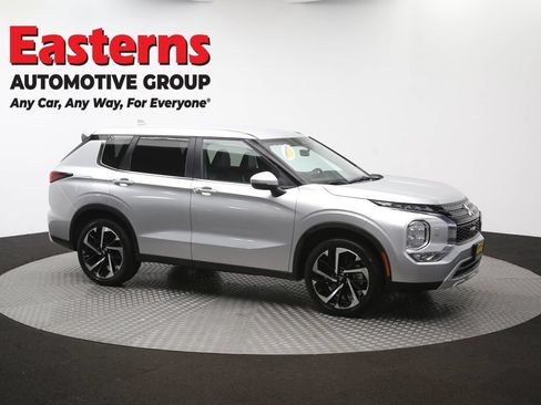 Used 2024 Mitsubishi Outlander SE AWD/4WD image 48