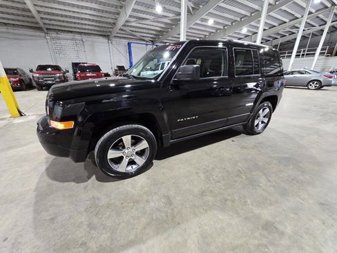 Used 2017 Jeep Patriot High Altitude AWD/4WD image 1
