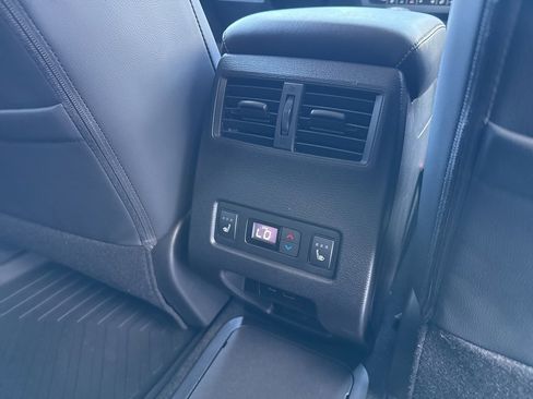 New 2025 Mitsubishi Outlander SEL image 33