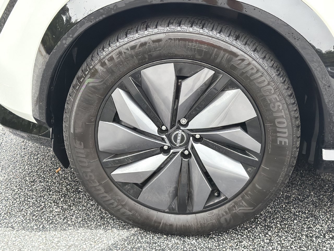 Certified 2023 Nissan Ariya FWD image 32