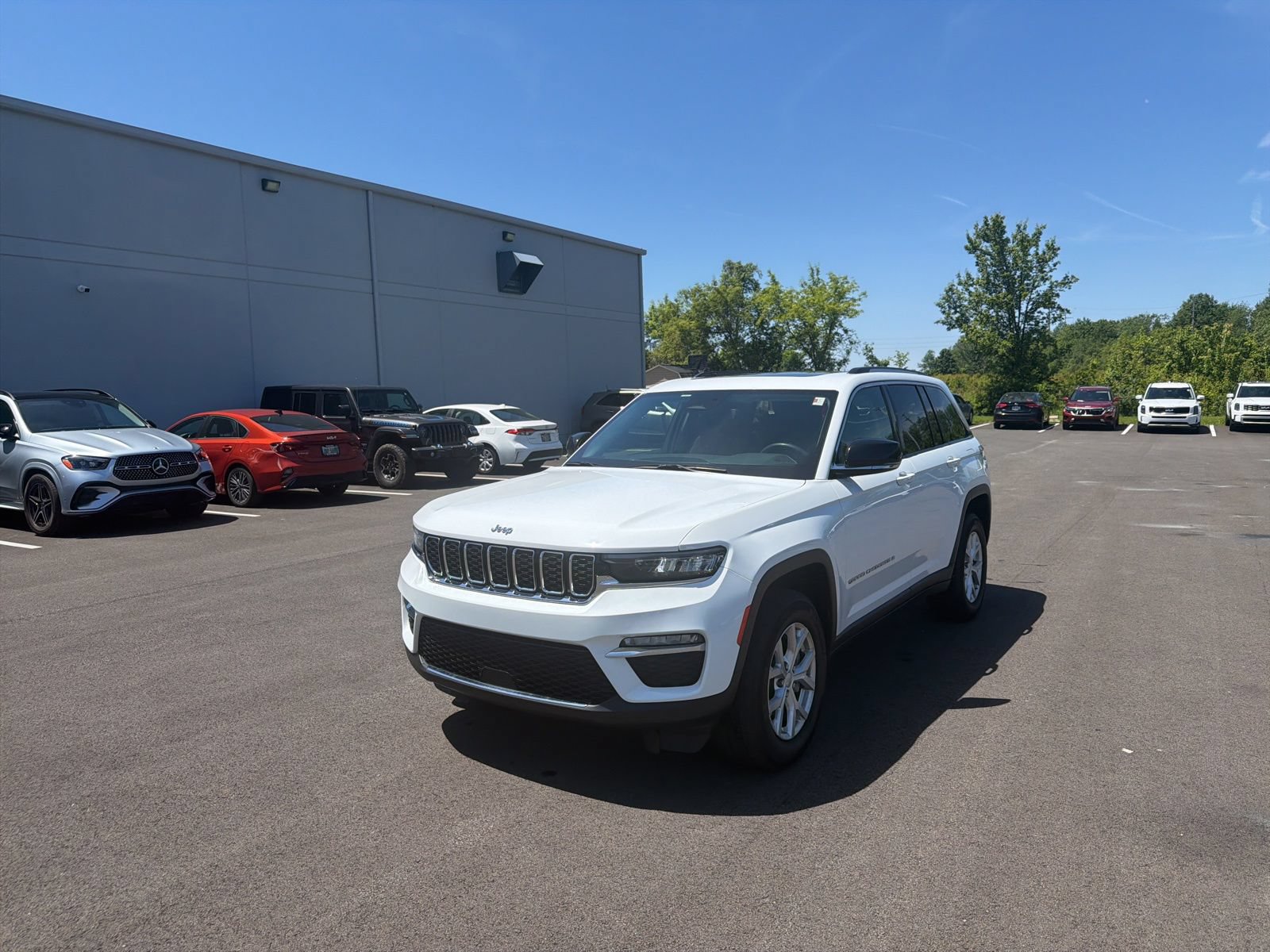 Used 2023 Jeep Grand Cherokee Limited AWD/4WD 360° Tour