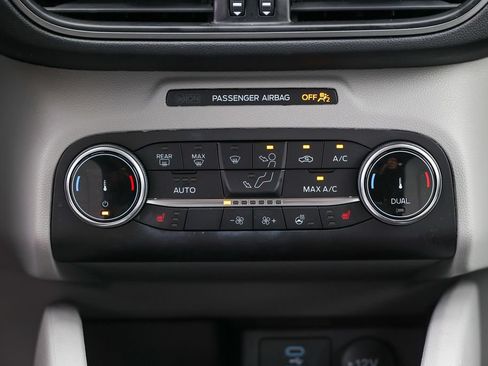 Certified 2023 Ford Escape Active AWD/4WD image 11