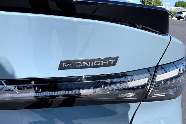 New 2027 Nissan Sentra SR w/ SR All Weather Package FWD image 8