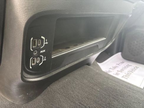 Used 2024 RAM 2500 Big Horn AWD/4WD image 28