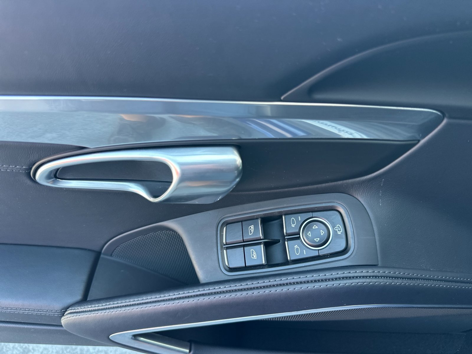 Certified 2025 Porsche 718 Cayman GTS RWD image 23
