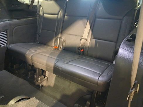 Used 2023 Chevrolet Suburban Z71 image 13