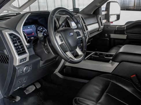 Used 2020 Ford F250 Lariat w/ Lariat Ultimate Package AWD/4WD image 13
