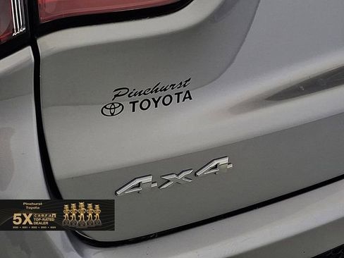 Used 2022 Jeep Compass Limited image 35