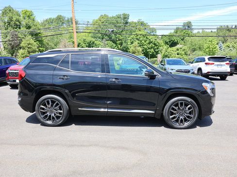 Used 2022 GMC Terrain Denali w/ Black Diamond Edition AWD/4WD image 8