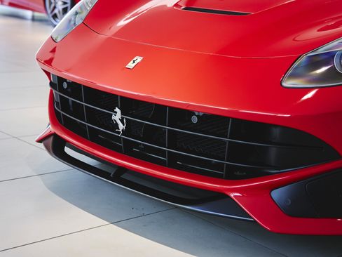 Used 2014 Ferrari F12 Berlinetta RWD image 59