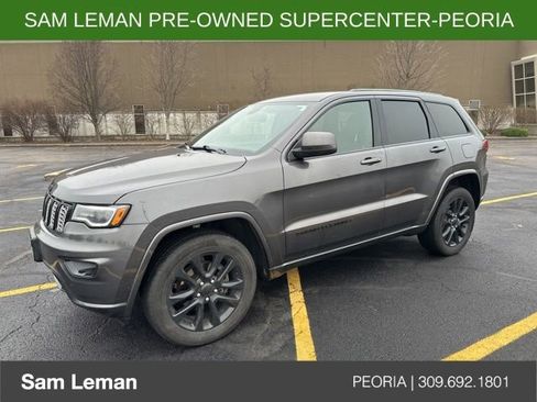 Used 2020 Jeep Grand Cherokee Altitude image 2