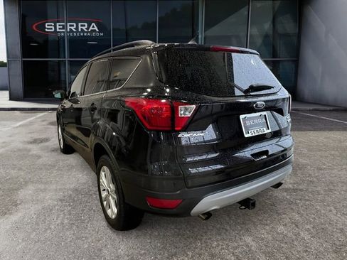 Used 2019 Ford Escape SEL image 2
