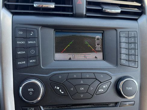 Certified 2018 Ford Fusion SE FWD image 32
