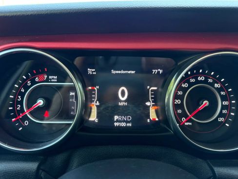 Used 2019 Jeep Wrangler Unlimited Rubicon w/ Cold Weather Group AWD/4WD image 31