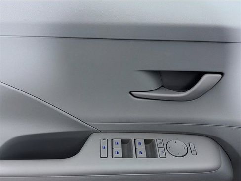 Used 2024 Hyundai Kona SEL w/ Convenience Package image 14