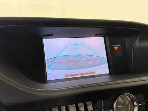 Used 2013 Lexus ES 300h w/ Luxury Pkg FWD image 19