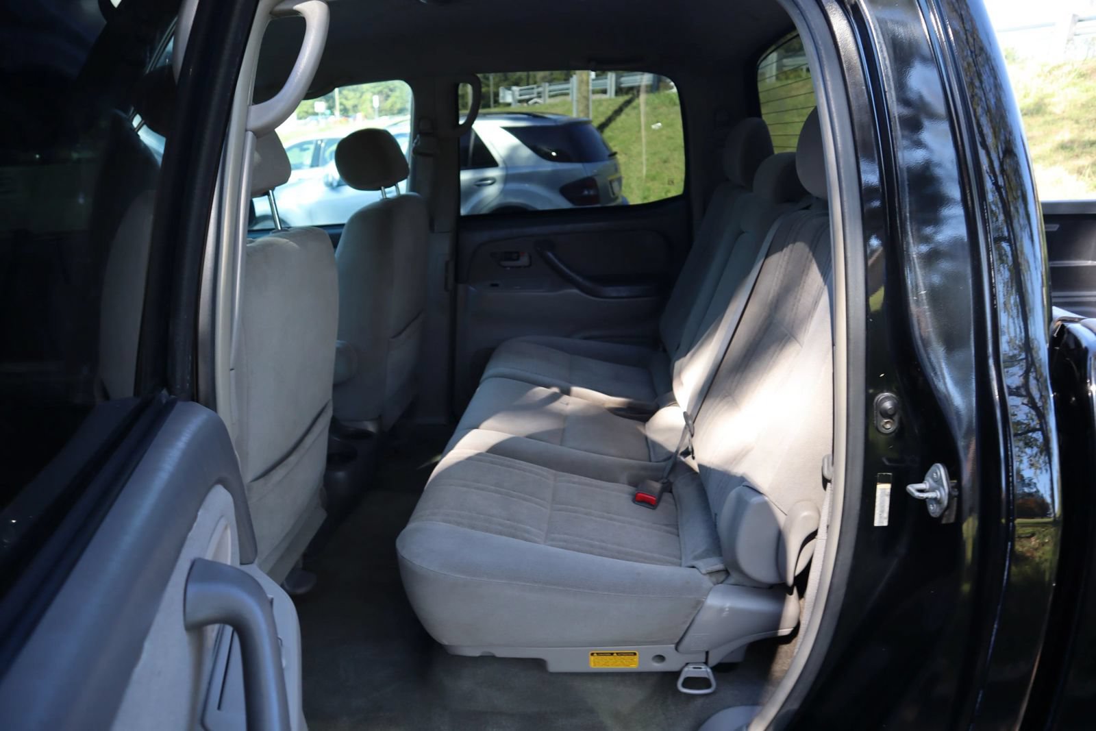 Used 2004 Toyota Tundra SR5 w/ Towing Pkg RWD image 12