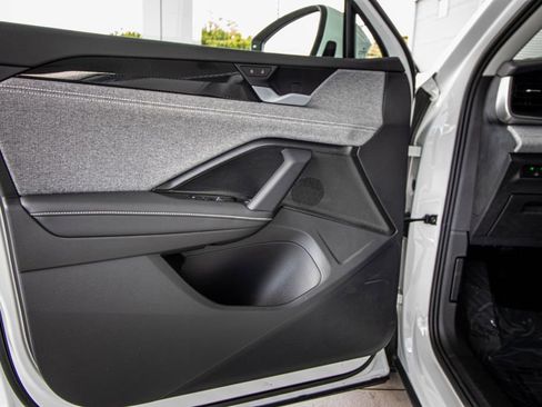 New 2026 Volkswagen Tiguan S FWD image 22
