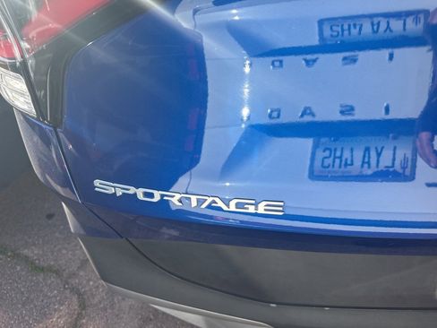 Used 2023 Kia Sportage EX image 6