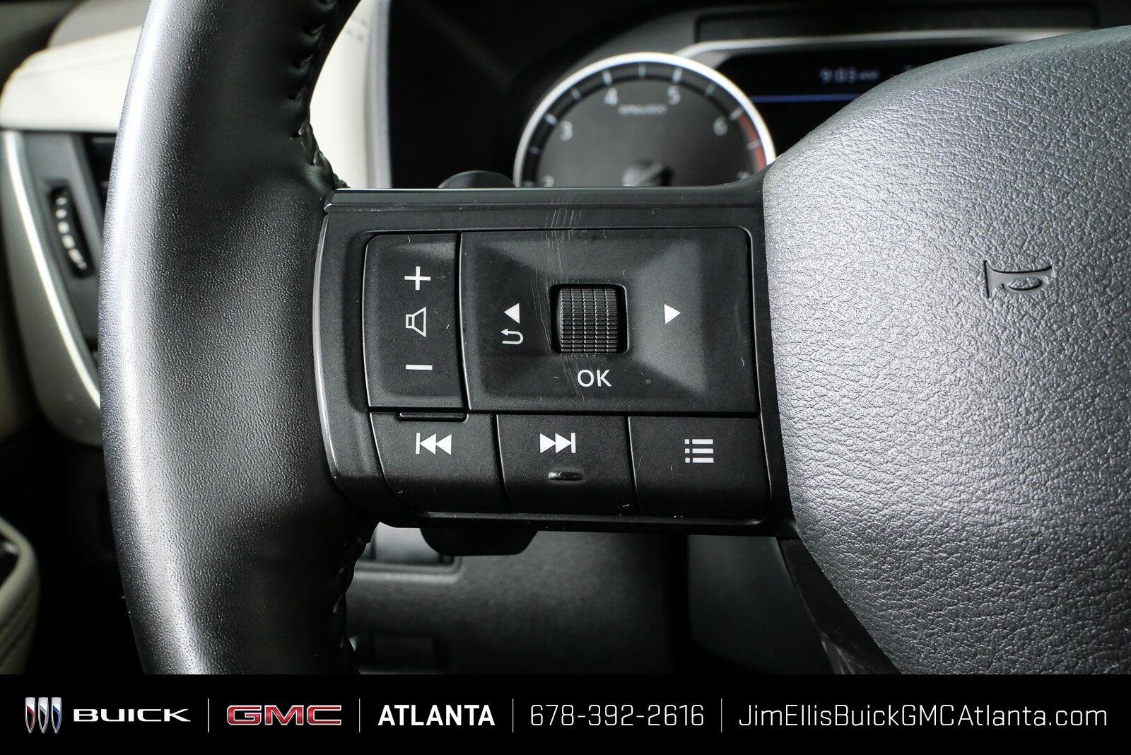 Used 2025 Nissan Rogue SV AWD/4WD image 11