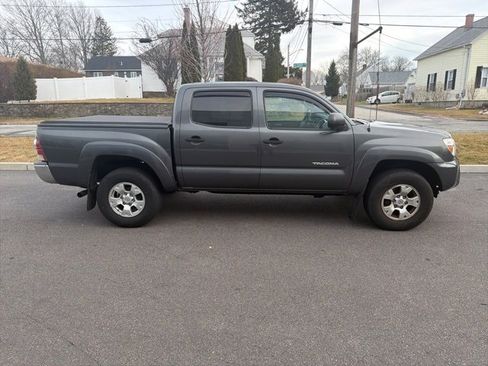 Used 2013 Toyota Tacoma 4x4 Double Cab image 1