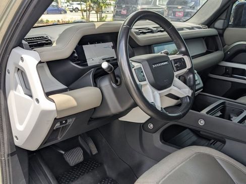 Used 2020 Land Rover Defender 110 SE AWD/4WD image 10